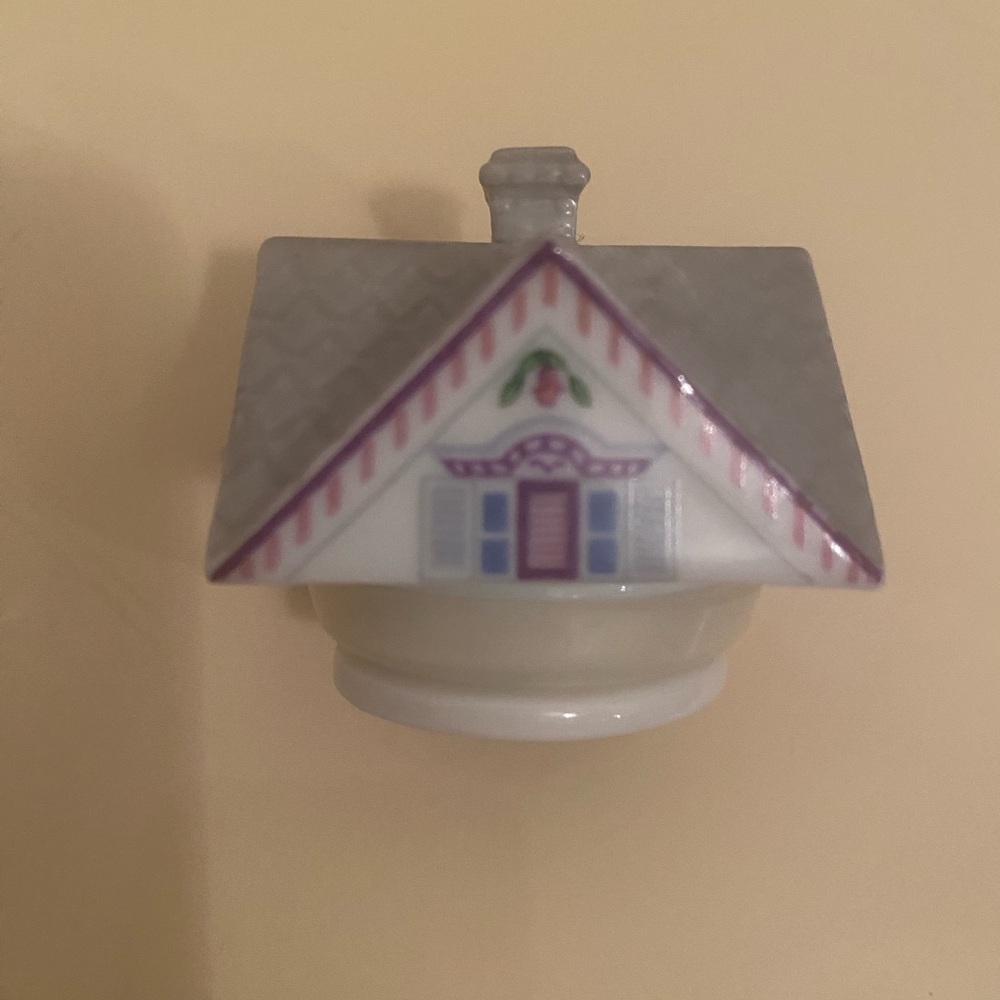 Lenox Spice Village CLOVE 
Lid only